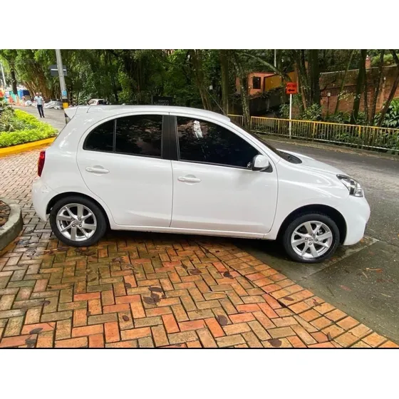 Nissan March 1.6 Sense Connect