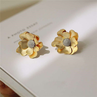 Aretes Elegantes Mate Estilo Pétalo Chic Coreano Aretes Elegantes Mate Estilo Pétalo Chic Coreano