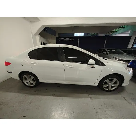 Peugeot 408 2.0 Allure Plus 143cv