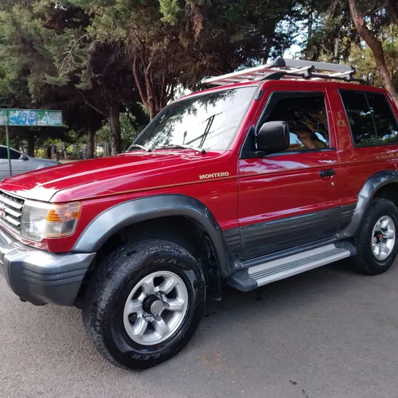 Mitsubishi Montero 1998 2.4 V11