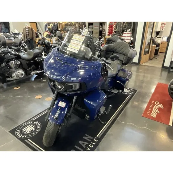 2024 Indian Motorcycle® Pursuit® Dark Horse®