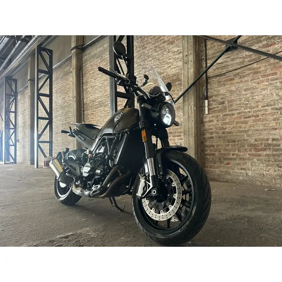 Benelli Leoncino 500 2022