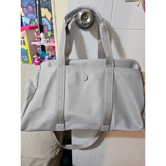 Maletín Tommy Hilfiger Dark Taupe 507 Gris Claro Lisa