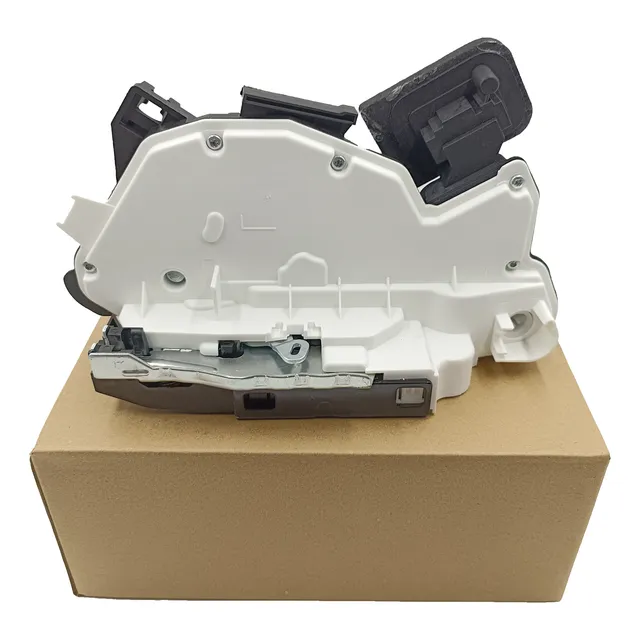 Chapa Cerradura Delantera Izquierda Jetta A6 Mk6 2011-2018