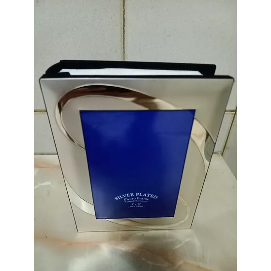 Album Con Portaretrato De La Marca Silver Plated Nuevo