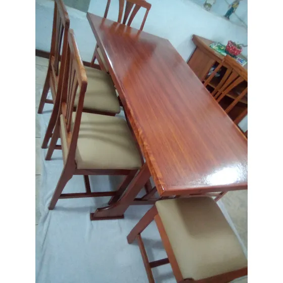 Juego De Comedor De Seis Puesto En Madera De Cedro