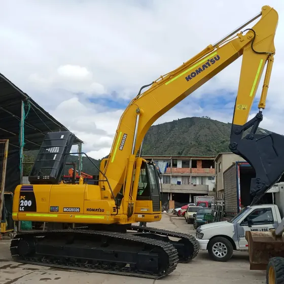 Komatsu Pc200-8 Lc 2011