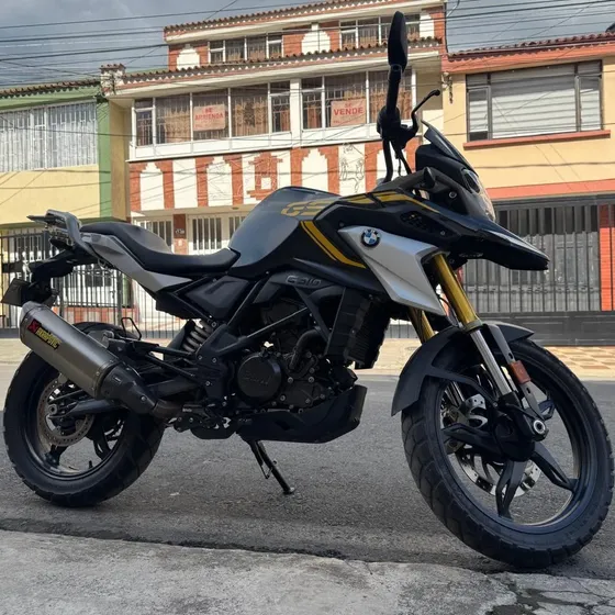 Moto Bmw G 310gs Negra Con Dorado Edición Especial.