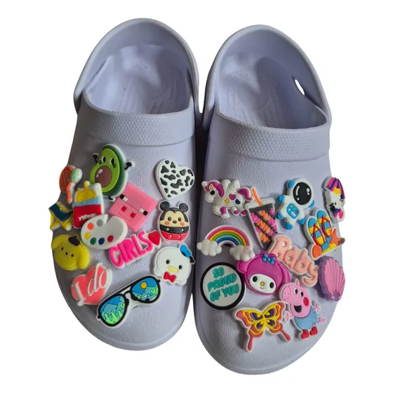 Kit 30 Pins Bottons Aleatórios Para Crocs Botões Decorativos