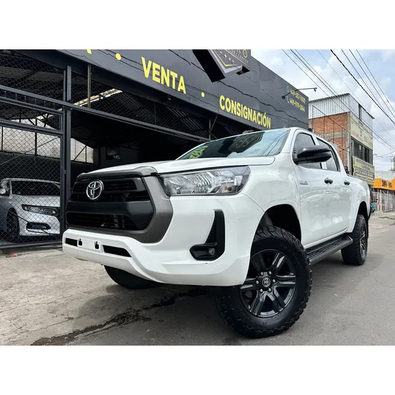 Toyota Hilux 2.7 Cabina Doble Sr Mt