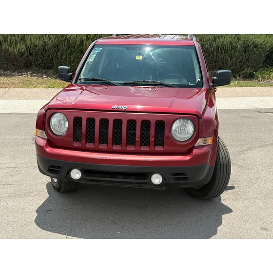 Jeep Patriot 2.4 Latitut 6vel Mt