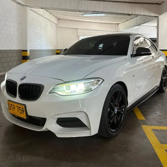 BMW Serie 2 2017 3.0 M240i F22 Coupe