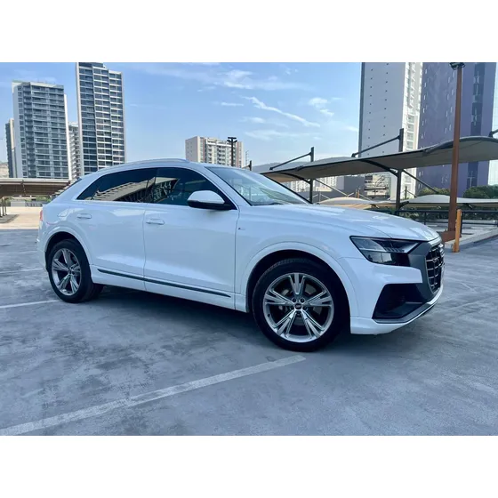 Audi Q8 3.0 V6 S Line Mild Hybrid 5 Pasajeros At