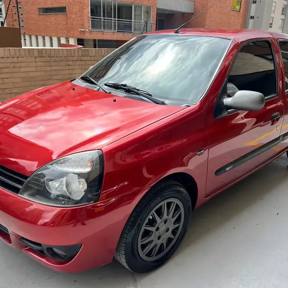 Renault Clio 2015 Campus 1.2 Mecanico Hard Rock Cafe