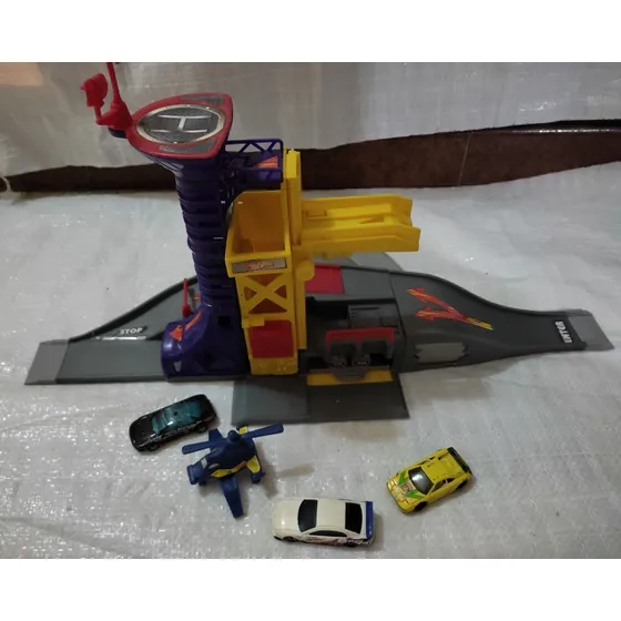 Metrópolis Tecnológica De La Fuerza Policial Hot Wheel