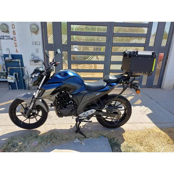 Yamaha Azul Con Maletero Top Case Cilindros 249cc