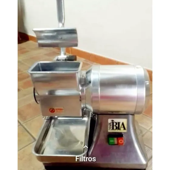 Rallador Quesos Italiano Bía.