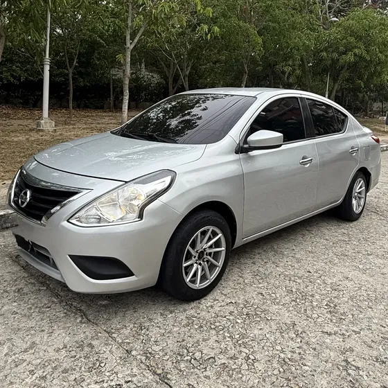 Nissan Versa 2020 1.6 Drive At