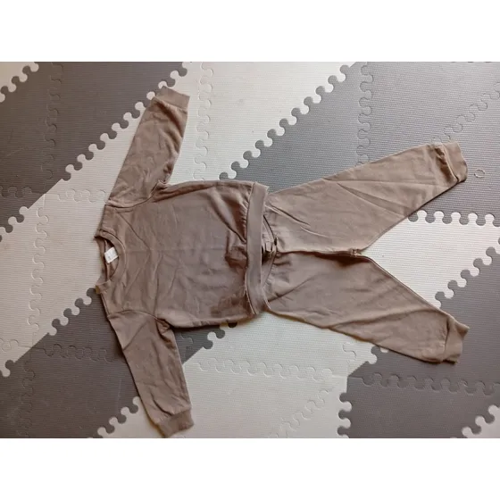 Conjunto Deportivo Beige