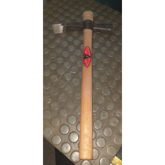 Piqueta Alcotana Martillo Pala Con Cabo Bellota
