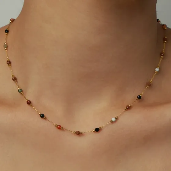 Colar Delicado Com Contas De Pedra Em Tom Dourado Feminino Golden — foto 2
