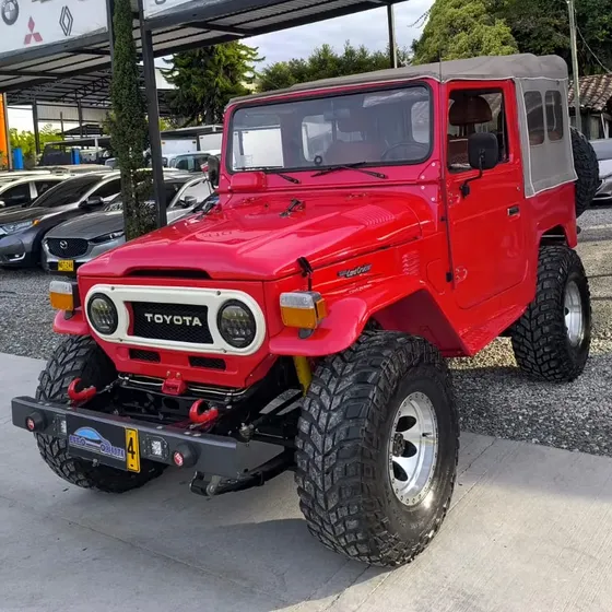Toyota Fj 40 Lkc Carpada 4*4 Gasolina 3.8 Mt 1978