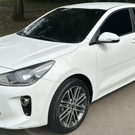 Kia Rio 2018 1.4 Vibrant Hb At