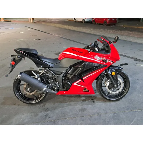Kawasaki Ninja 250 - Impecable 