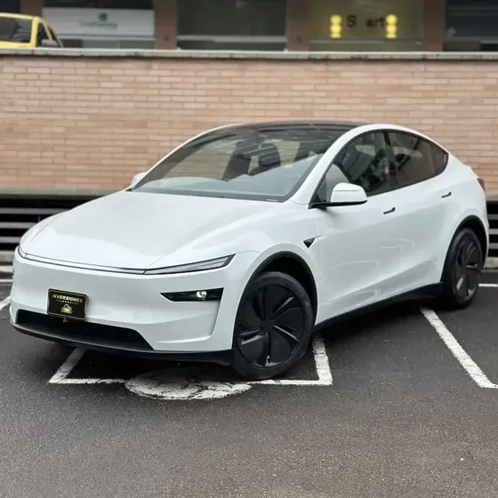 Tesla Model Y 2026 0.0 Rwd