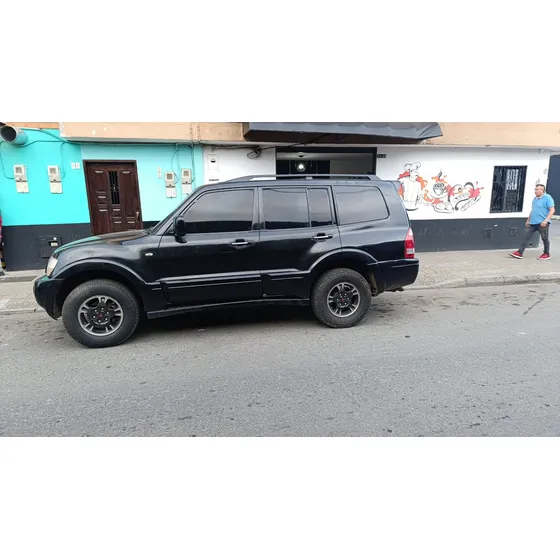 Mitsubishi New Montero Camioneta 7 Puestos