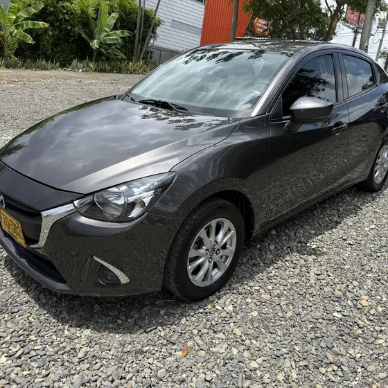 Mazda 2 2020 Touring Automatico
