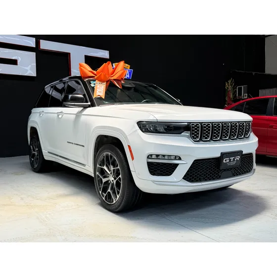 Jeep Grand Cherokee Summit