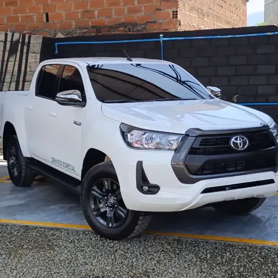 Toyota Hilux 2026 2.4 Diesel Sr 4x4