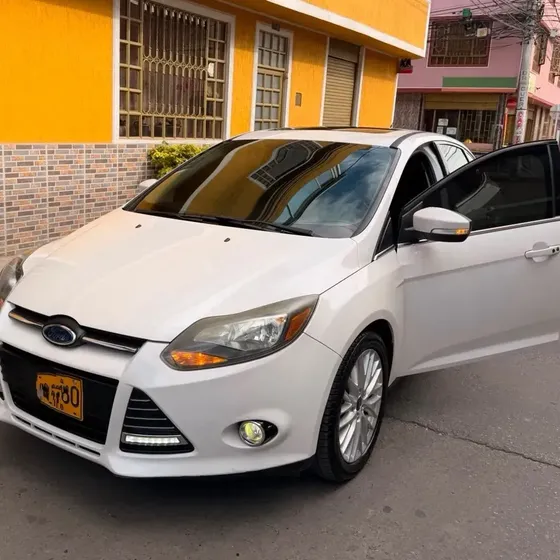 Ford Focus 2014 2.0 Titanium