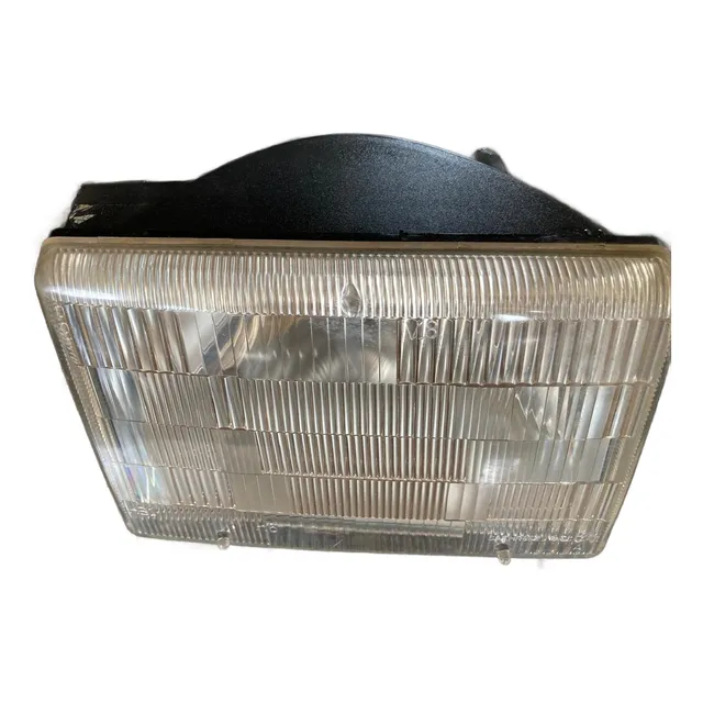 Faro Derecho Copiloto Jeep Cheroke/laredo  93/96 Usado Origi