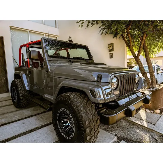 Jeep Wrangler 4x4 4 Cilindros 2 Puertas Austero