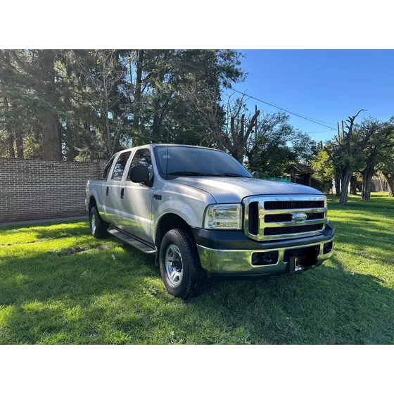 Ford F-100 3.9 Cab. Doble Xlt 4x4