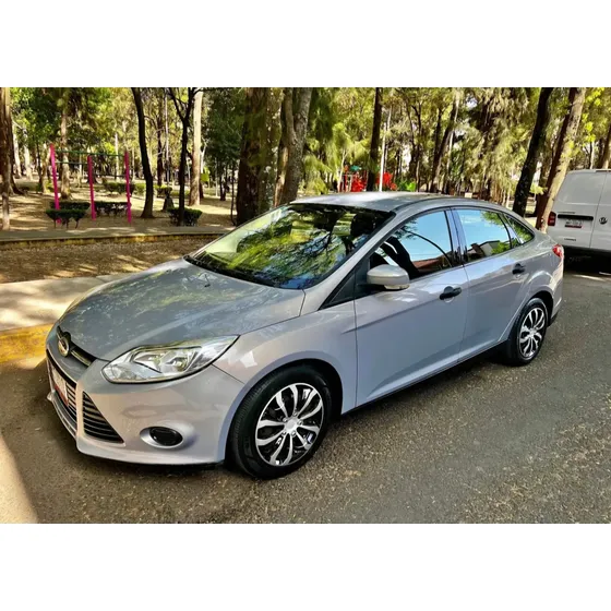 Ford Focus 2.0 Ambiente L4 At