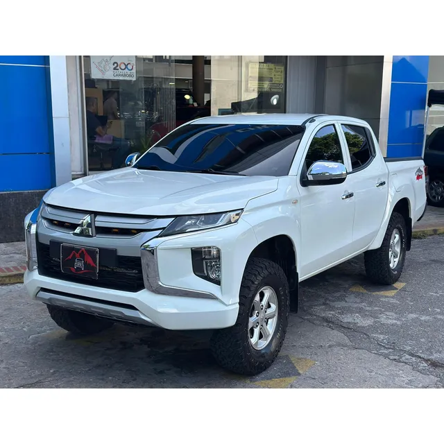Mitsubishi L200 Sincrónico 4x4