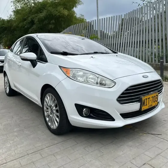 Ford Fiesta 2015 1.6 Titanium At