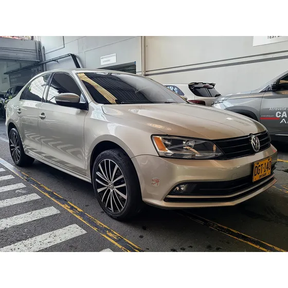 Volkswagen Jetta Vi 2.5 Comfortline
