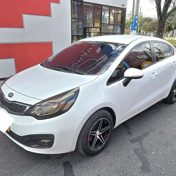 Kia Rio 2014 1.2 5 P