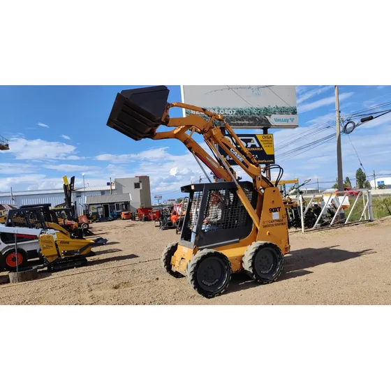 Minicargador Case 90xt Llantas Solidas Pala De 72 Pul. 