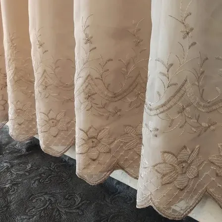 Cortina Voil Bordado Forrada Larg. 4,00m Alt. Personalizada