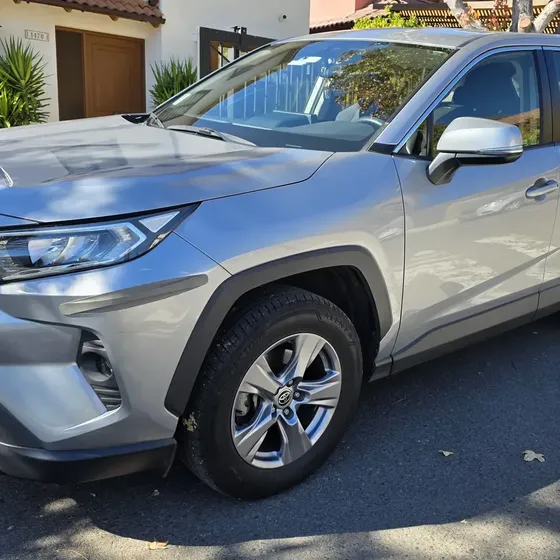 Toyota Rav4 2022 Std 4x2 722cl0 2022 en Huechuraba - RM (Metropolitana) usado