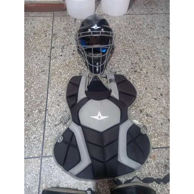Equipo De Cacher Marca All Star De 12 A 16 Años Usado En B