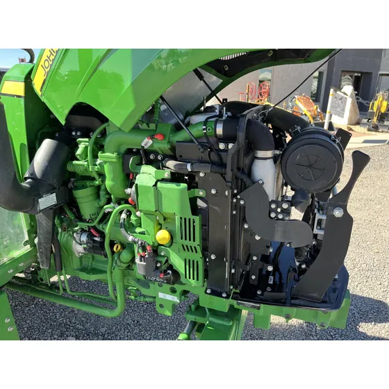 John Deere 5050e