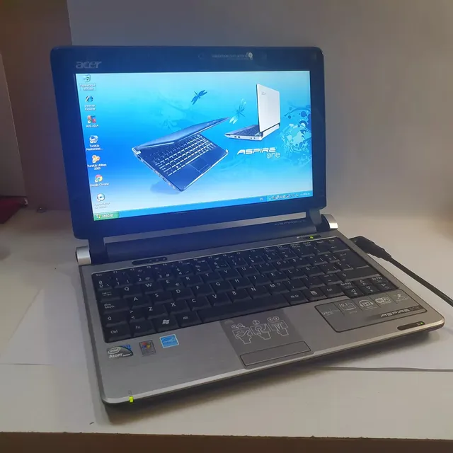 Netbook Acer Aspire One - Windows Xp - Funda Y Cargador
