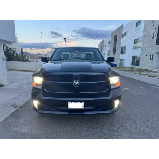 Ram Ram 2500 5.7 R/t Regular Cab 2500 4x4 At