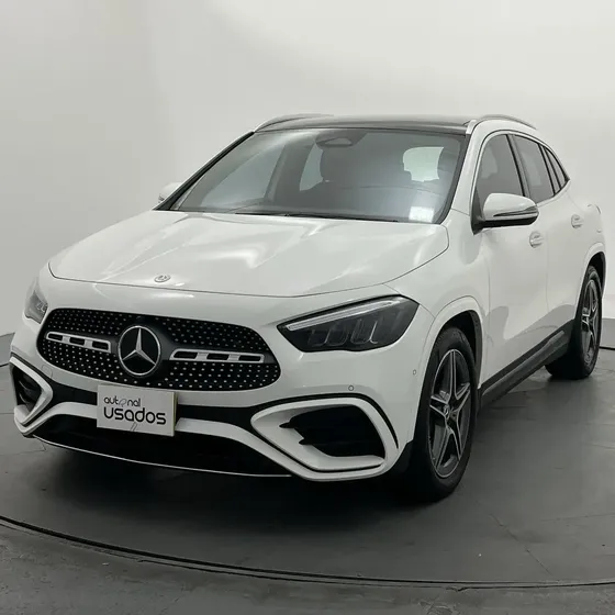 Mercedes-Benz Clase Gla Gla 250 Amg Line 2.0t Aut Mhev usado en Usaquén